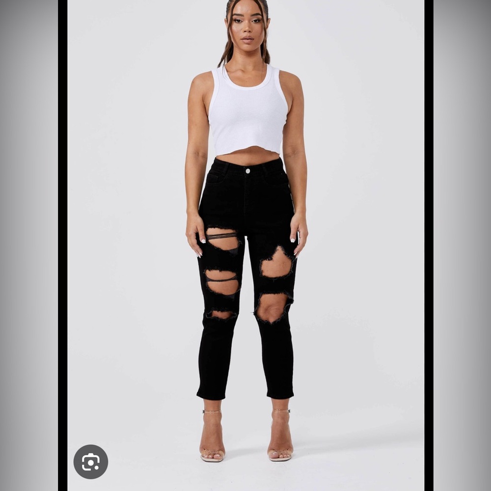 Black Ankle Cropped Distressed Jeans